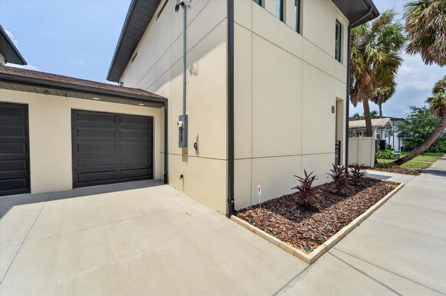 Exterior details and patio area of a home in , Tampa (Image 39).