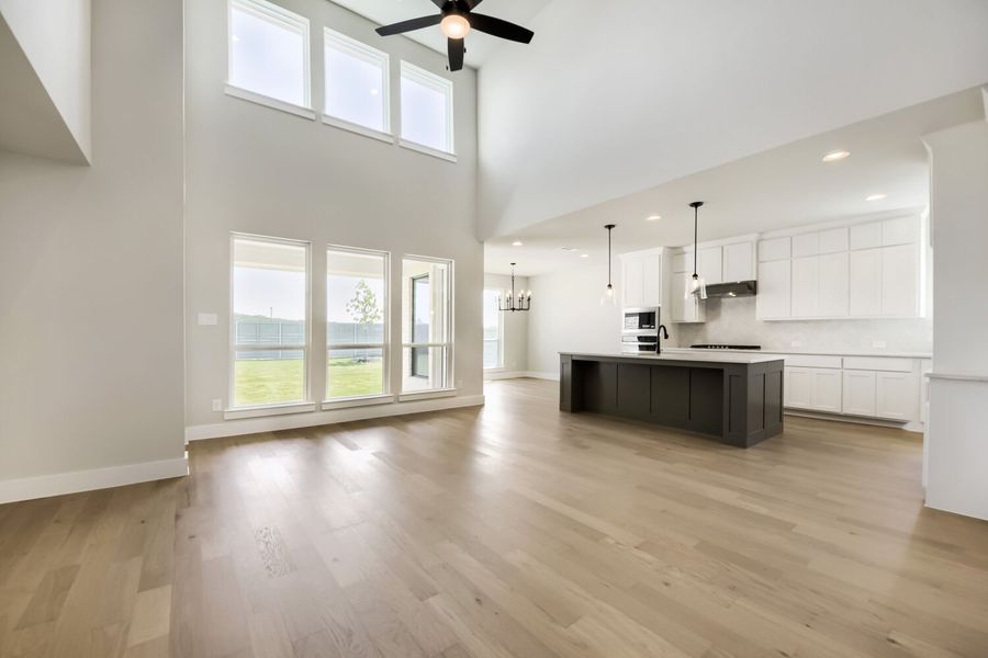 9809 Morning Cloak - Living Area