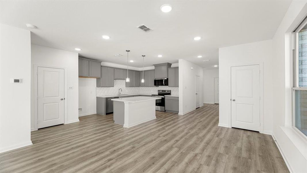 10. 2925 Kimberwick - Dining (2)