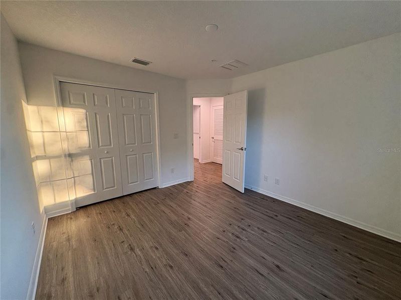 Spacious, unfurnished interior of a new home in , Bradenton (Image 14).