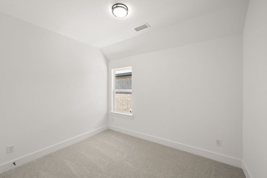 Spacious, unfurnished interior of a new home in Wildflower Ranch, Fort Worth (Image 27).