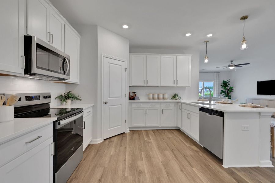 2,181sf New Home in Hardeeville, SC. - Slide 6 2,181sf New Home in Hardeeville, SC. - Slide 6