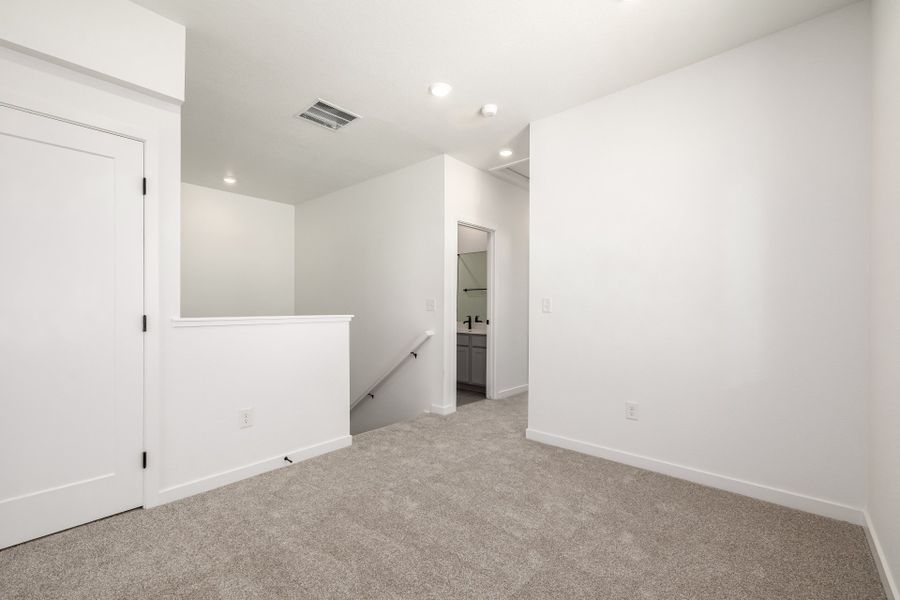 Spacious, unfurnished interior of a new home in Painted Prairie, Aurora (Image 20). Spacious, unfurnished interior of a new home in Painted Prairie, Aurora (Image 20).