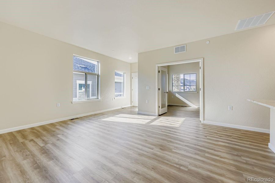 Spacious, unfurnished interior of a new home in , Westminster (Image 17).