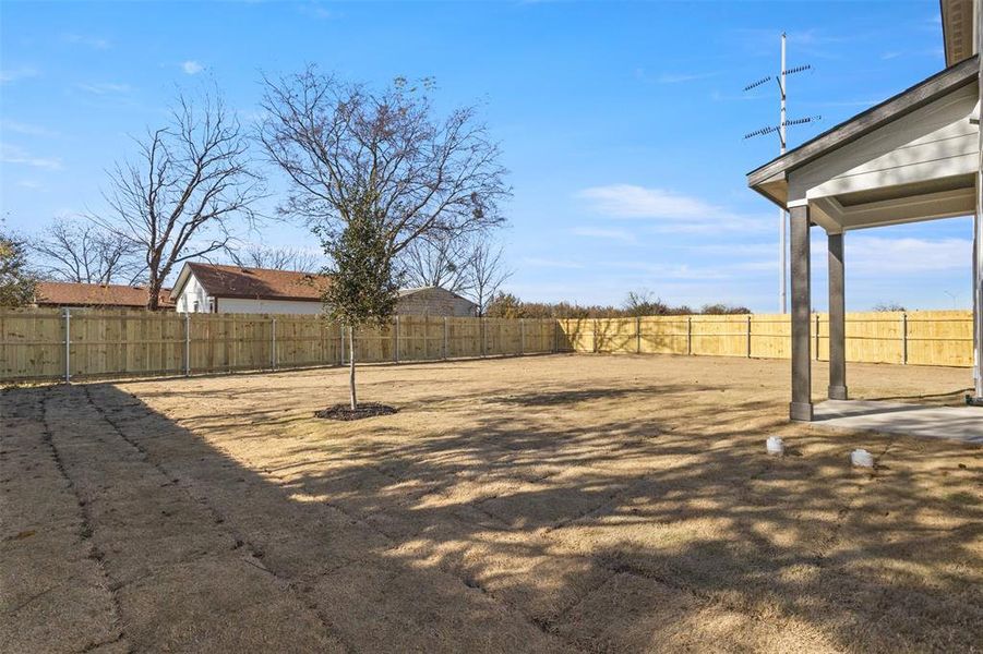 Exterior details and patio area of a home in , Dallas (Image 27).