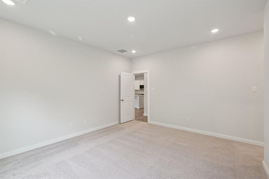 Spacious, unfurnished interior of a new home in Sperling Farms, Ferris (Image 21). Spacious, unfurnished interior of a new home in Sperling Farms, Ferris (Image 21).