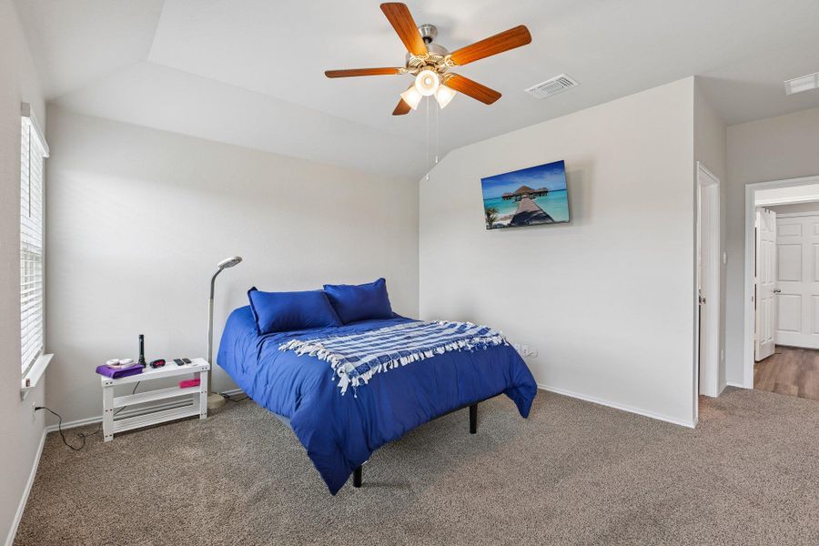 Furnished interior view inside a new home in , Copperas Cove (Image 14).