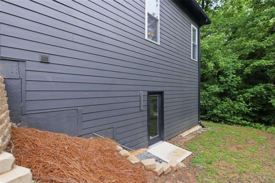 Exterior details and patio area of a home in , Atlanta (Image 33).