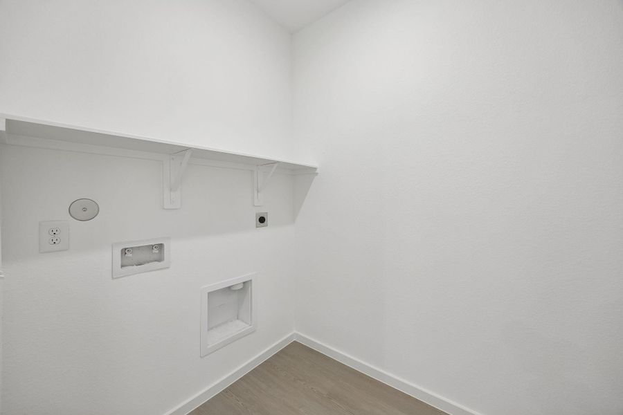 Spacious, unfurnished interior of a new home in Crosby Farms, Crosby (Image 7).