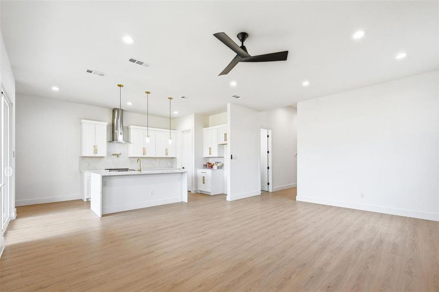 Spacious, unfurnished interior of a new home in , Dallas (Image 15).