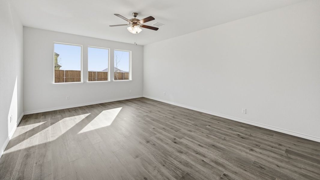Spacious, unfurnished interior of a new home in Silverado, Aubrey (Image 5). Spacious, unfurnished interior of a new home in Silverado, Aubrey (Image 5).