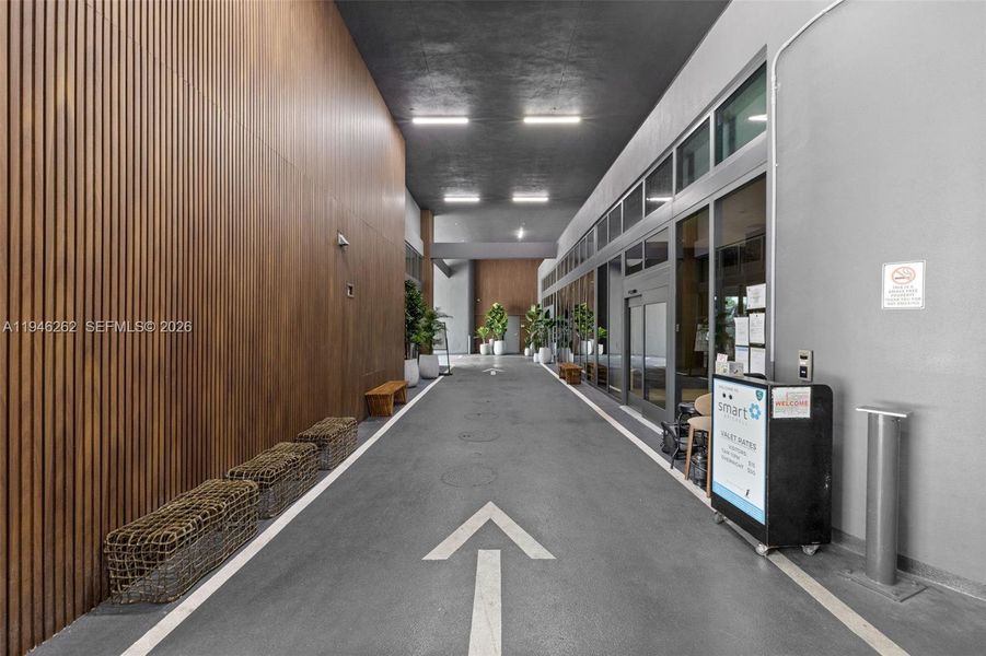 Community amenities in , Miami (Image 70).