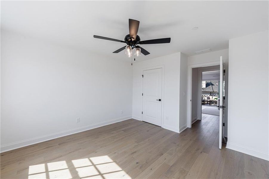 Spacious, unfurnished interior of a new home in , Alpharetta (Image 28).