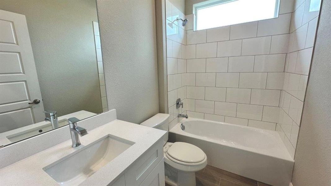 Furnished interior view inside a new home in Rock Creek Ranch, Fort Worth (Image 4). Furnished interior view inside a new home in Rock Creek Ranch, Fort Worth (Image 4).