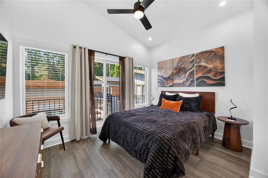 Furnished interior view inside a new home in , Union City (Image 14).