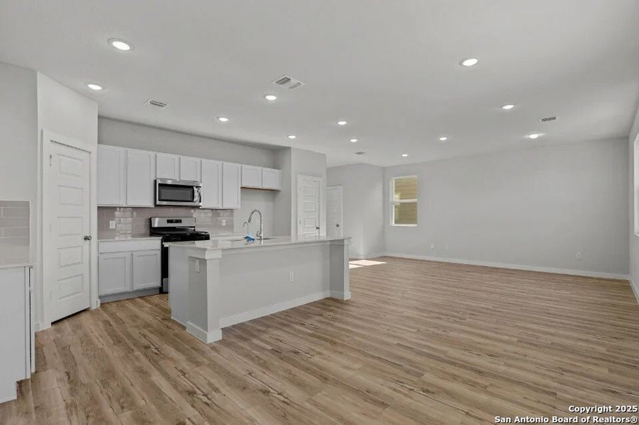 Furnished interior view inside a new home in Millican Grove, San Antonio (Image 6). Furnished interior view inside a new home in Millican Grove, San Antonio (Image 6).