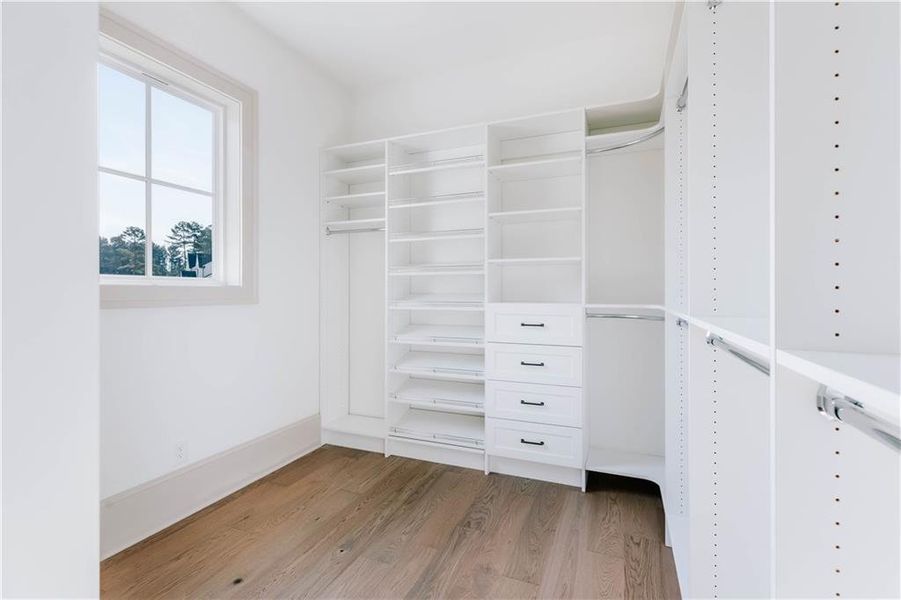 Spacious, unfurnished interior of a new home in , Jefferson (Image 39).