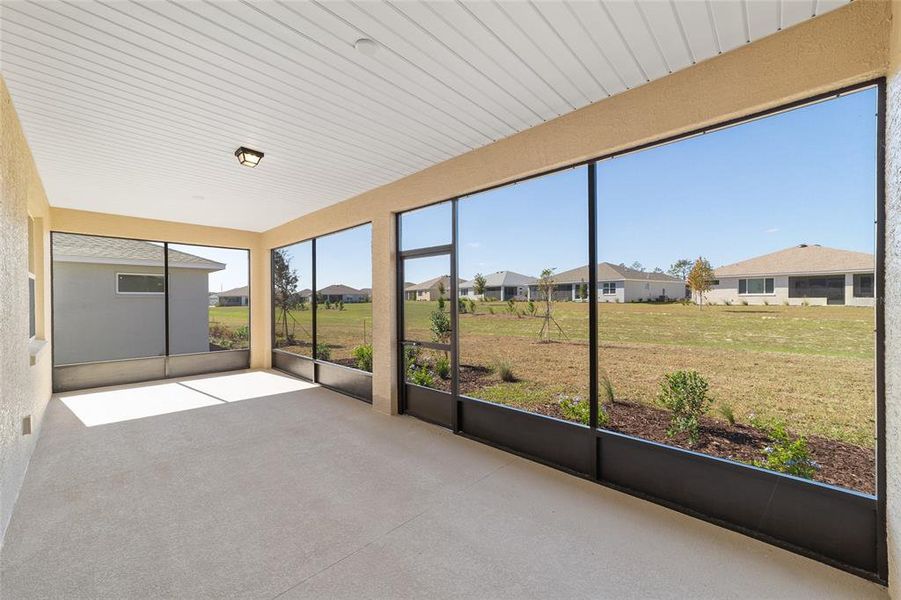Exterior details and patio area of a home in , Ocala (Image 25). Exterior details and patio area of a home in , Ocala (Image 25).