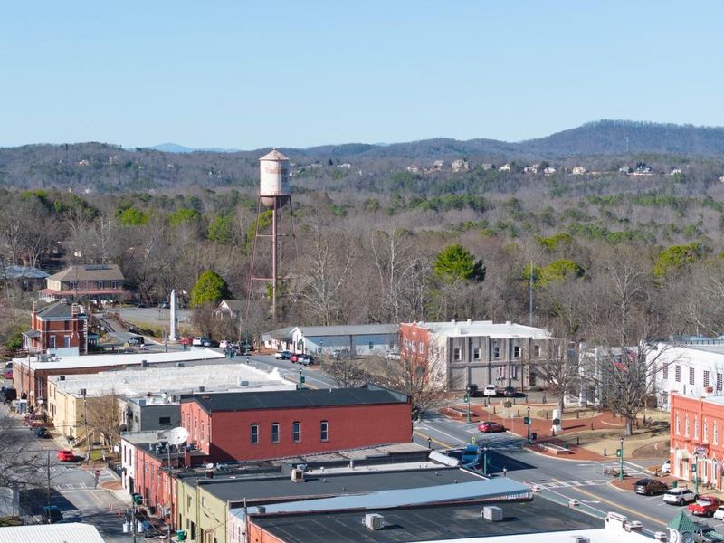Image 73 of a home in Rolling Meadows.
