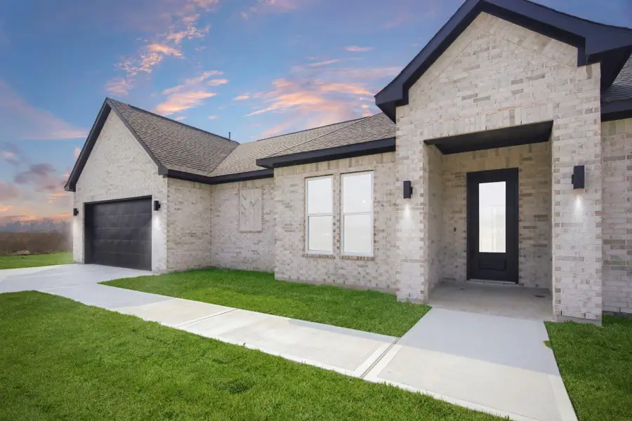 Exterior details and patio area of a home in , Dayton (Image 32).
