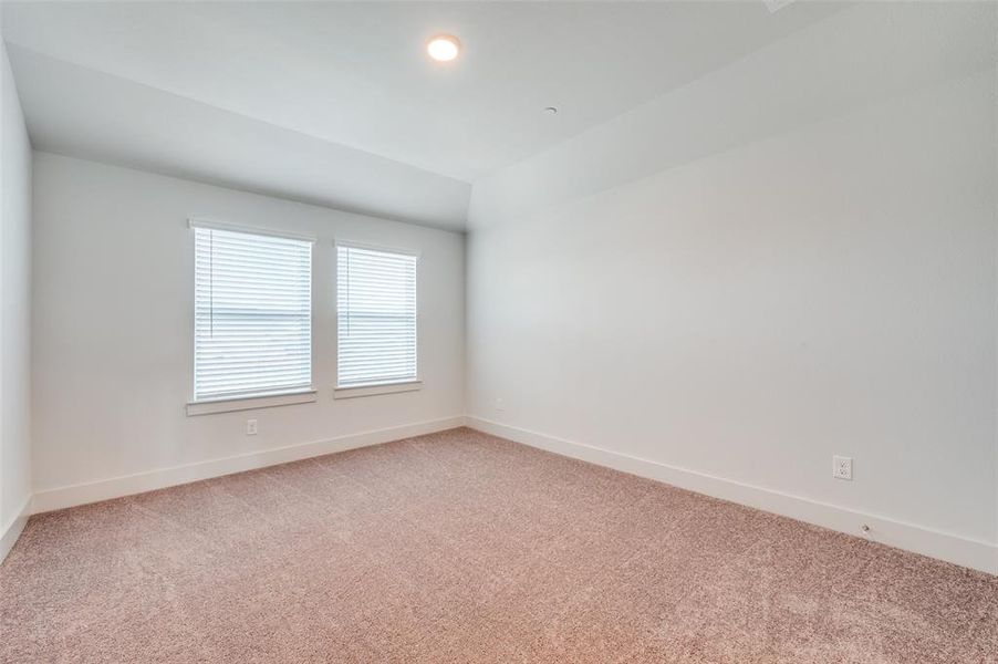 Spacious, unfurnished interior of a new home in Mosaic, Prosper (Image 17).