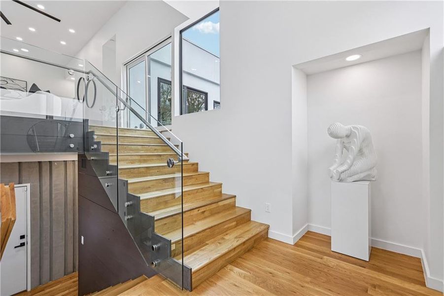 Spacious, unfurnished interior of a new home in , Atlanta (Image 21).