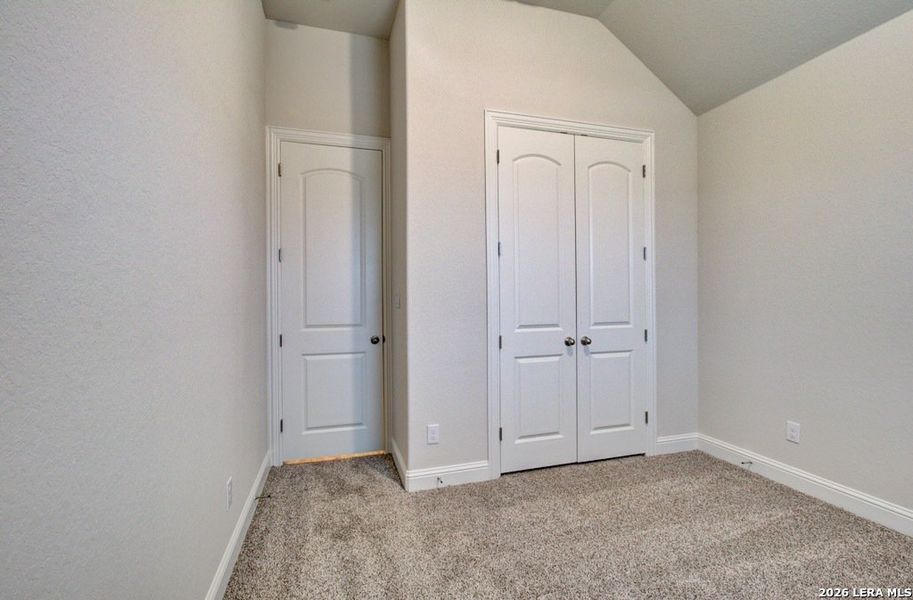 Spacious, unfurnished interior of a new home in Veramendi, New Braunfels (Image 19).