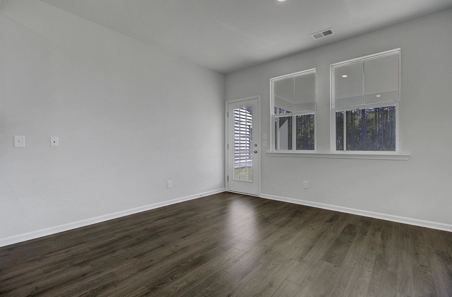 Spacious, unfurnished interior of a new home in Heron's Walk at Summers Corner, Summerville (Image 24).