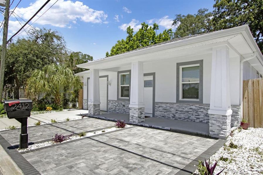 Exterior details and patio area of a home in , Tampa (Image 21).