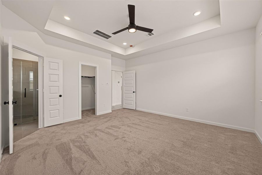 Spacious, unfurnished interior of a new home in Foxtail Palms, Manvel (Image 35). Spacious, unfurnished interior of a new home in Foxtail Palms, Manvel (Image 35).