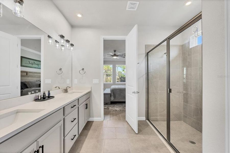 Furnished interior view inside a new home in , Venice (Image 15).