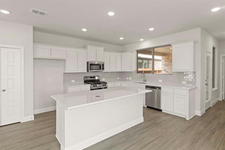 04-475-shady-square-lavon-tx-kitchen-island
