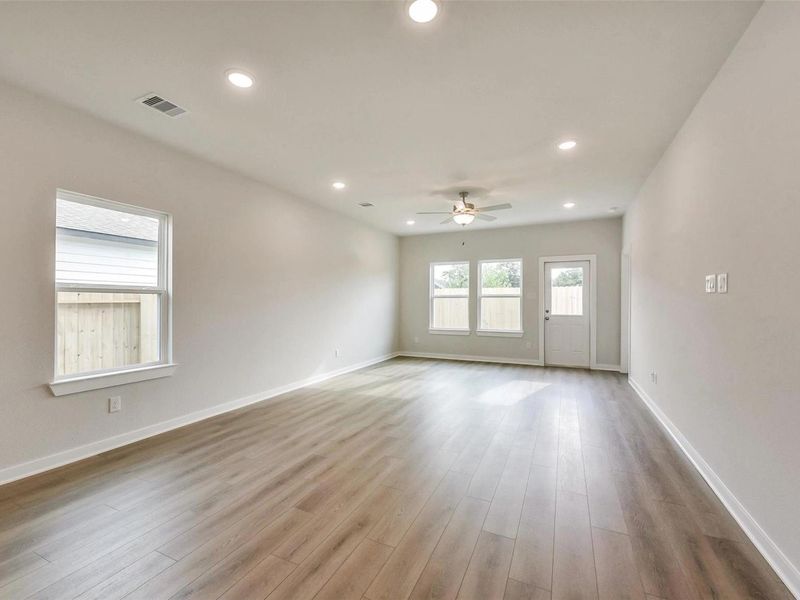 Spacious, unfurnished interior of a new home in The Villages at WestPointe, Dayton (Image 14).