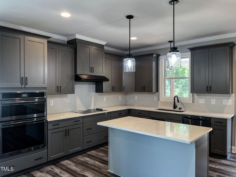 E19FA8AD-4285-4864-9BC2-C2626D4123F5