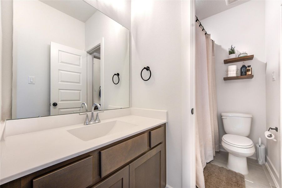 Furnished interior view inside a new home in Cross Creek West, Fulshear (Image 31).