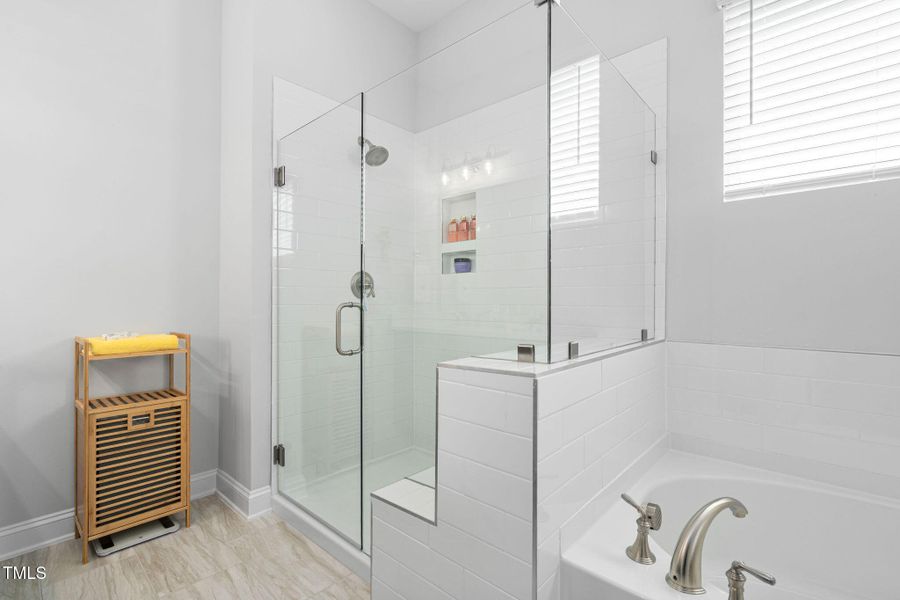 69-web-or-mls-321-falls-village-dr