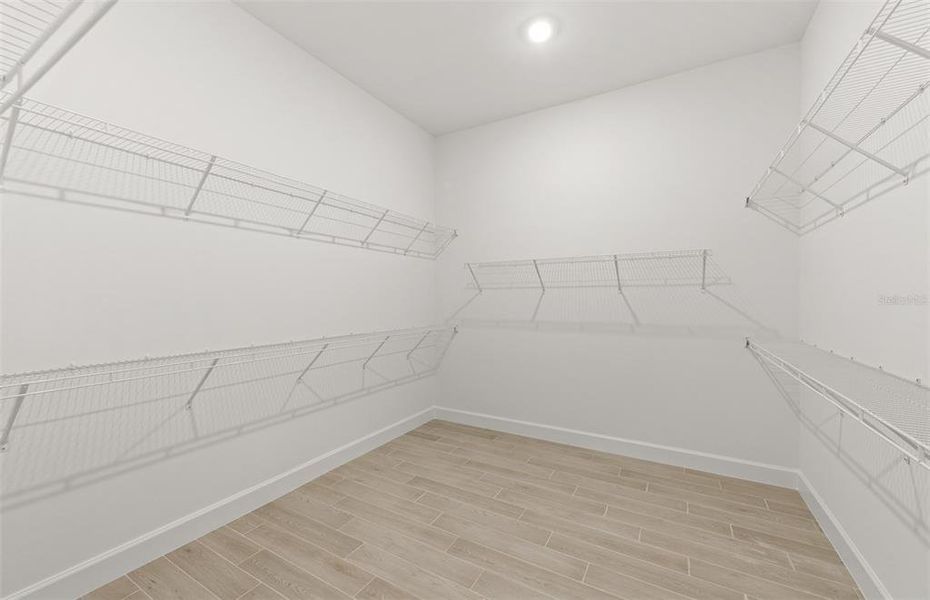 Spacious, unfurnished interior of a new home in Del Webb Catalina, Lakewood Ranch (Image 14).