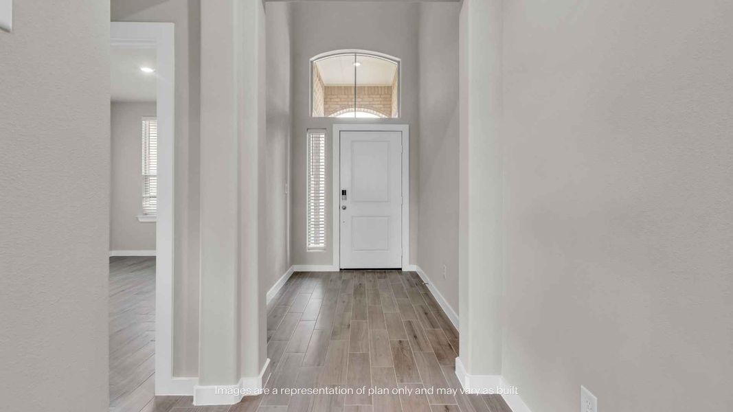 Spacious, unfurnished interior of a new home in Homestead at Parks Bell Ranch, Odessa (Image 12).