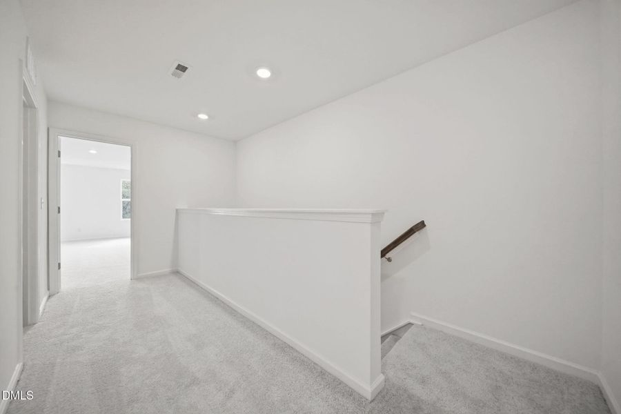 SUN_Everlee_Pic_CarsonII_QMI_259_Hall_1o