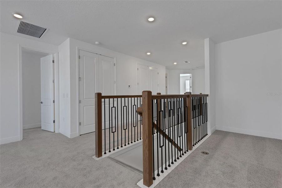 Spacious, unfurnished interior of a new home in Hawkstone, Sarasota (Image 24).