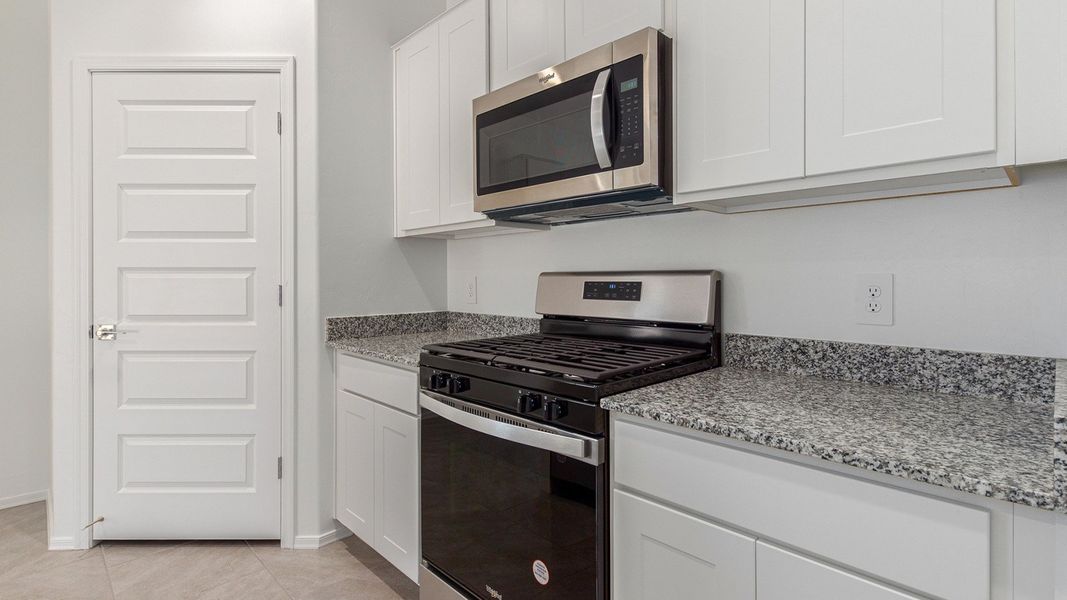 Furnished interior view inside a new home in Sycamore Vista, Vail (Image 8).