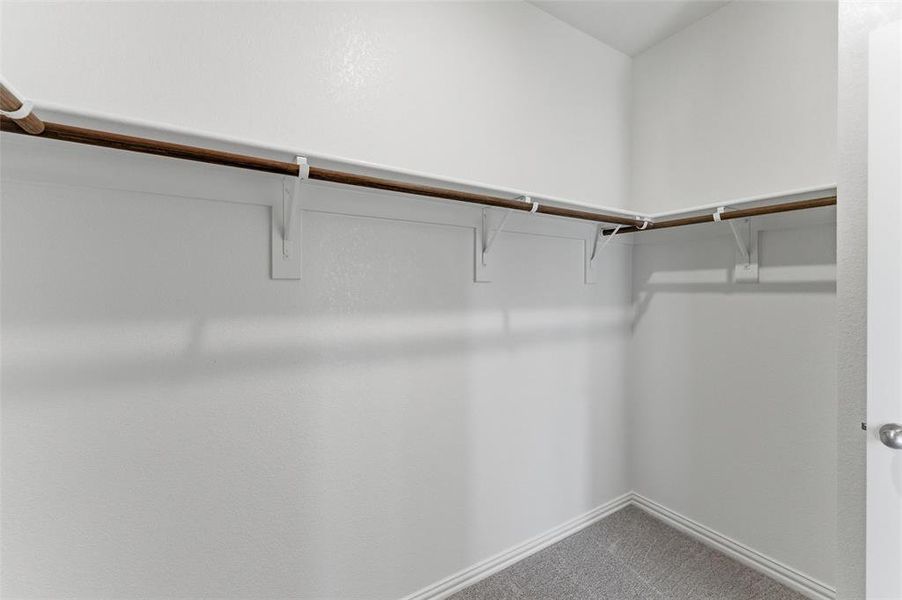 Spacious, unfurnished interior of a new home in Covenant Park, Springtown (Image 13).