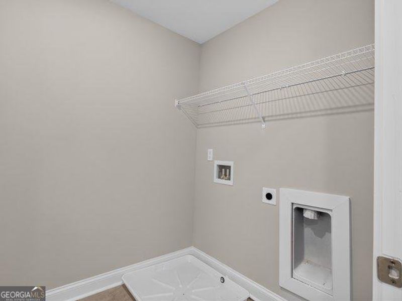 Spacious, unfurnished interior of a new home in , Dallas (Image 21). Spacious, unfurnished interior of a new home in , Dallas (Image 21).