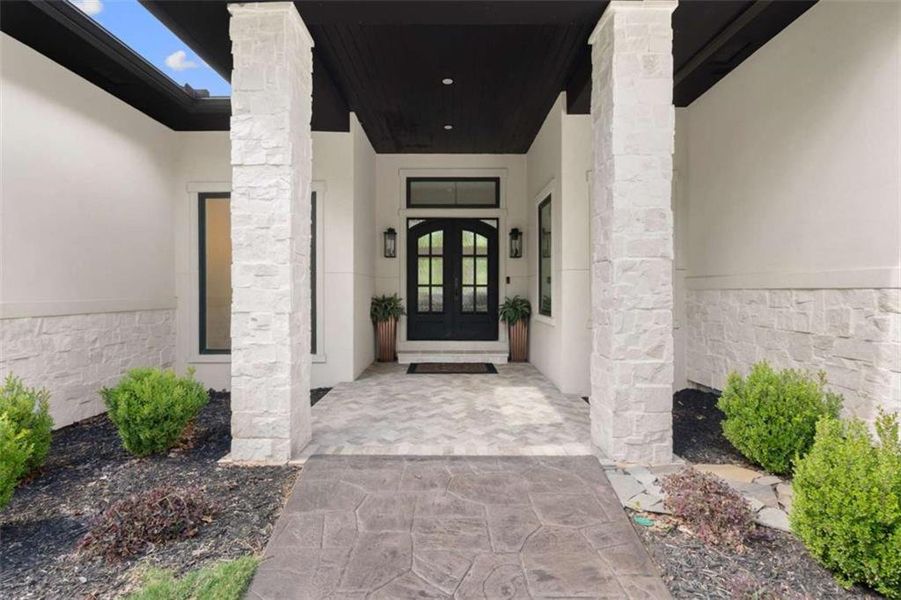 Exterior details and patio area of a home in , Whitesburg (Image 4).
