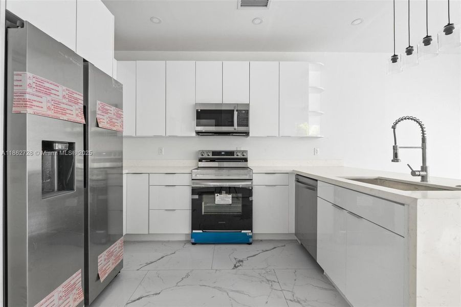 Furnished interior view inside a new home in , Pompano Beach (Image 5).