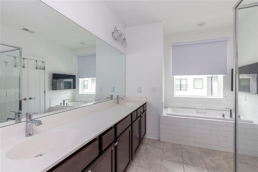 Furnished interior view inside a new home in Ashbury, Roswell (Image 31).