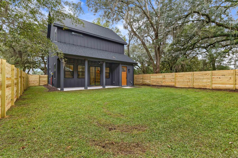 Exterior details and patio area of a home in , North Charleston (Image 37).