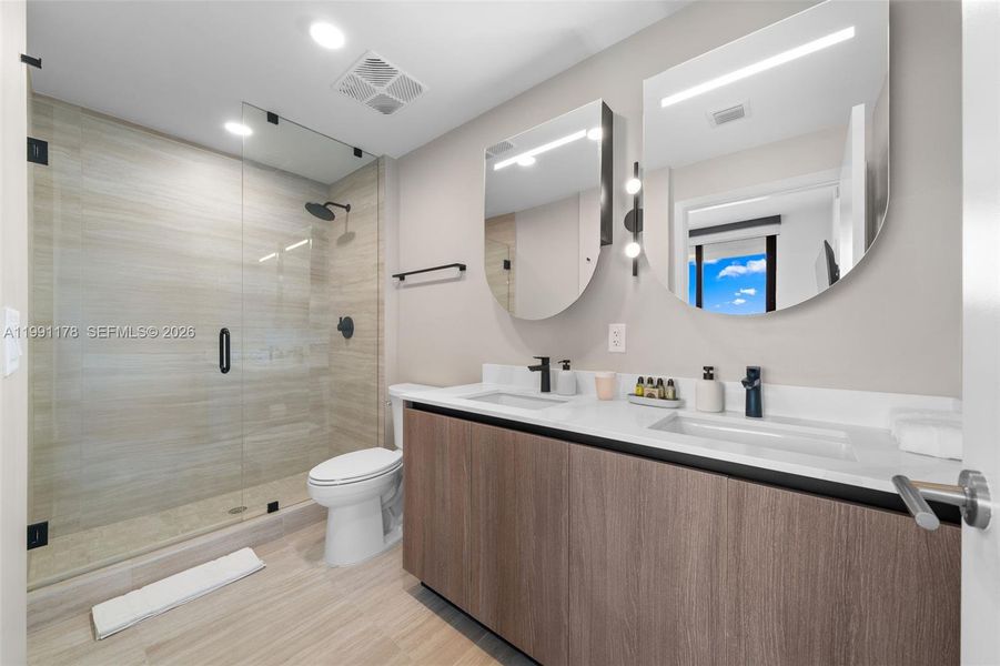 Furnished interior view inside a new home in 72 Park, Miami Beach (Image 32).