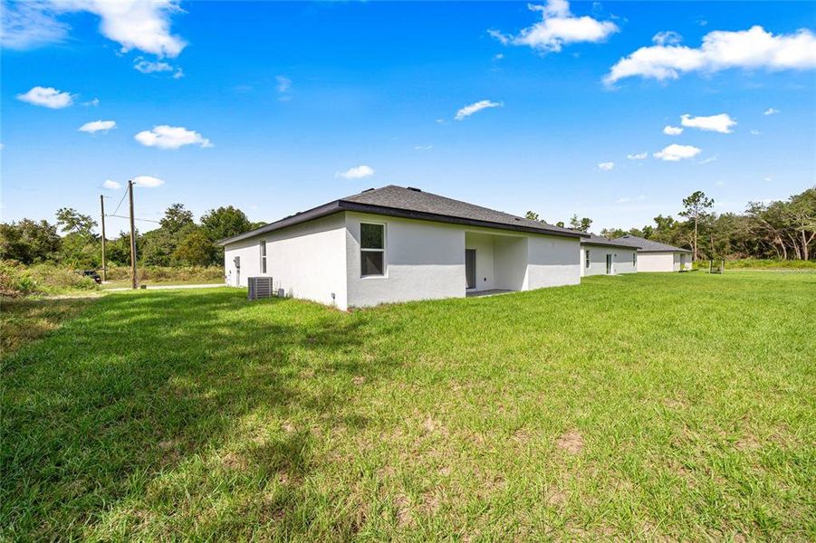 Exterior details and patio area of a home in , Ocala (Image 17).