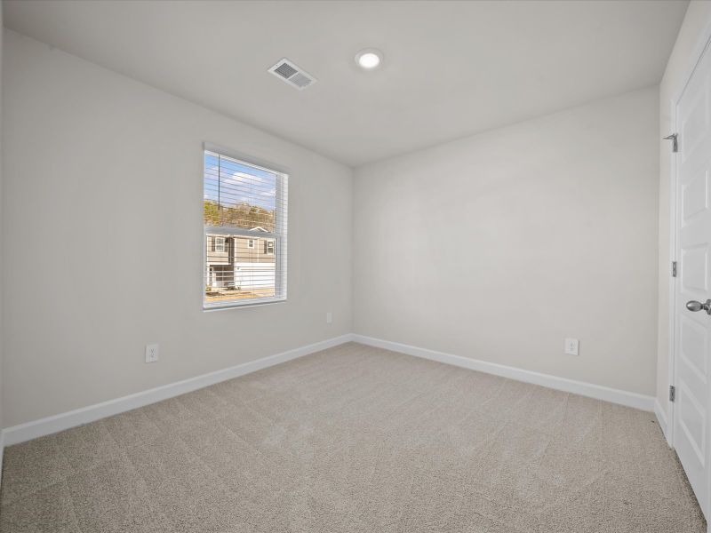 Spacious, unfurnished interior of a new home in Cedar Shoals – Heritage Collection, Piedmont (Image 17).